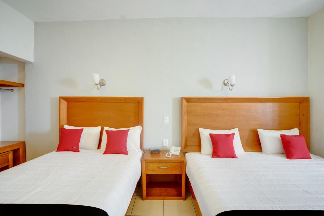 Hotel Пацкуаро Екстер'єр фото