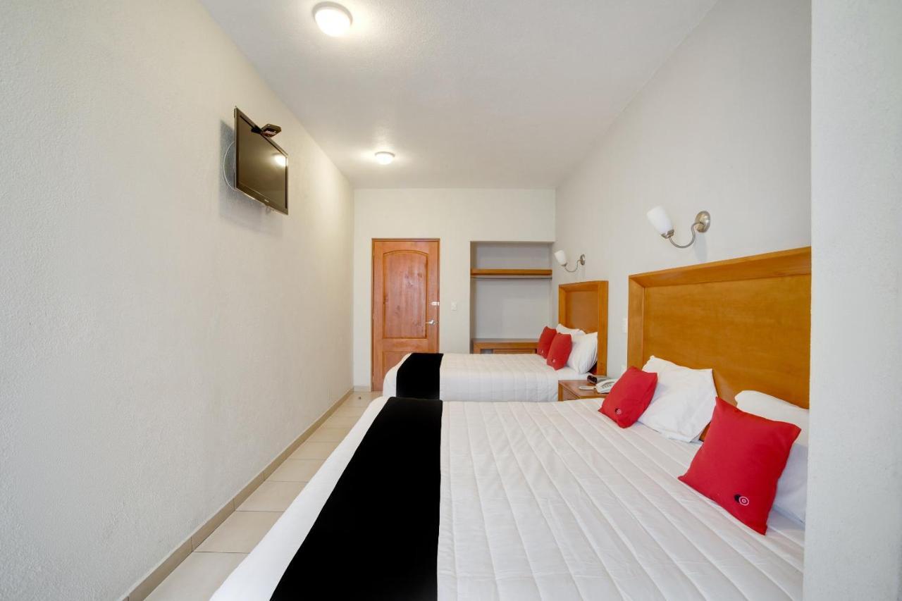 Hotel Пацкуаро Екстер'єр фото