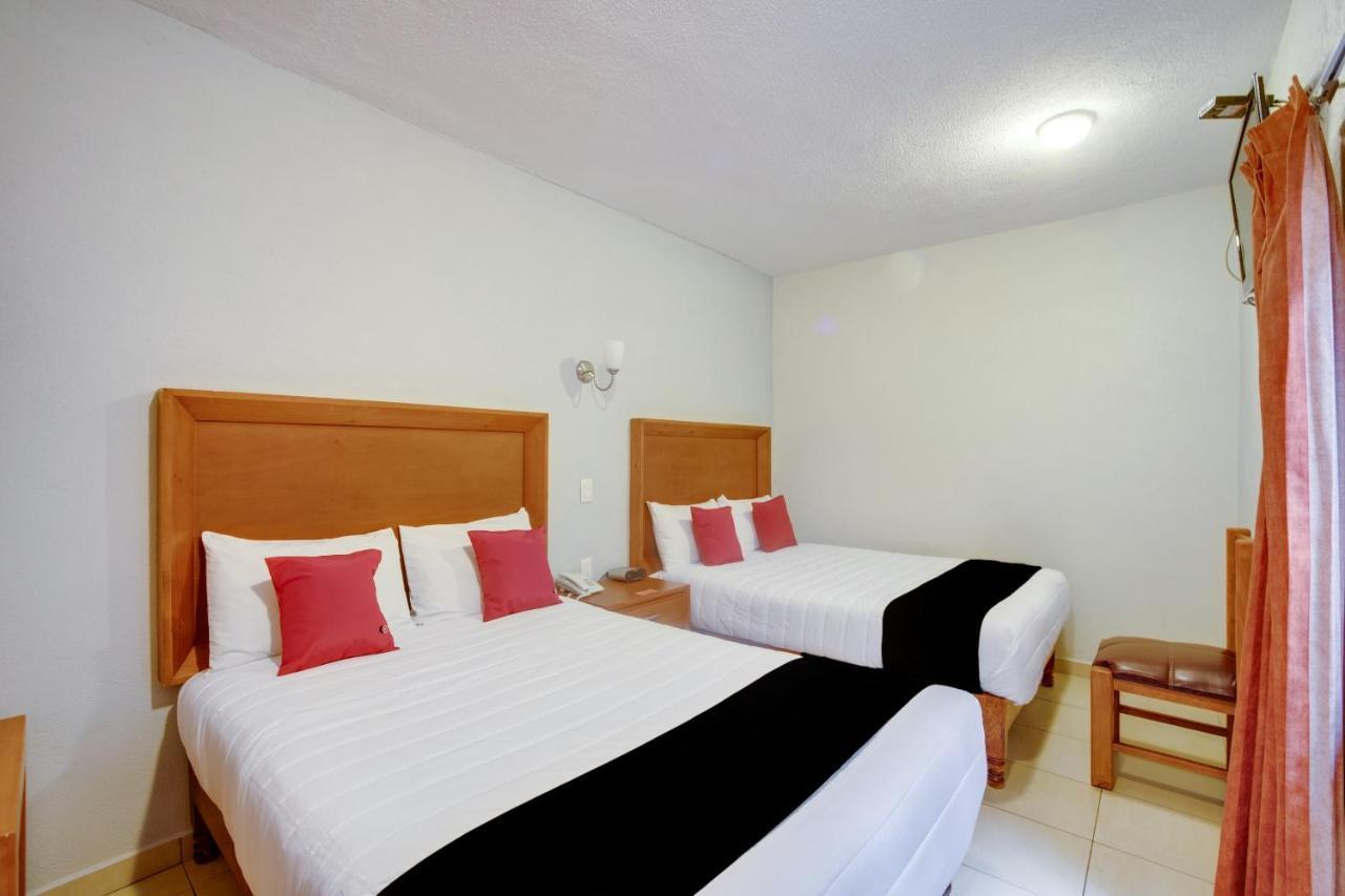Hotel Пацкуаро Екстер'єр фото