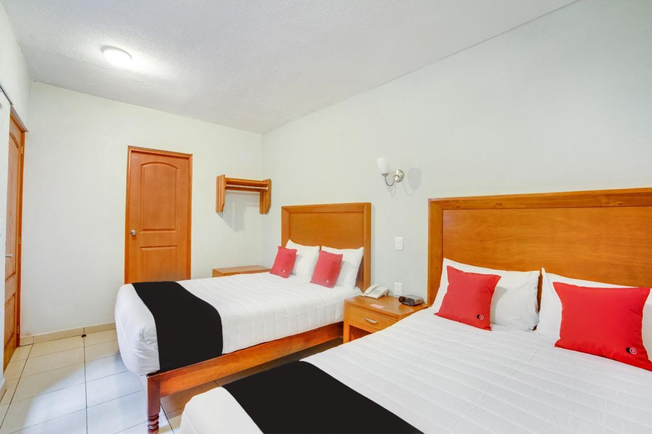 Hotel Пацкуаро Екстер'єр фото