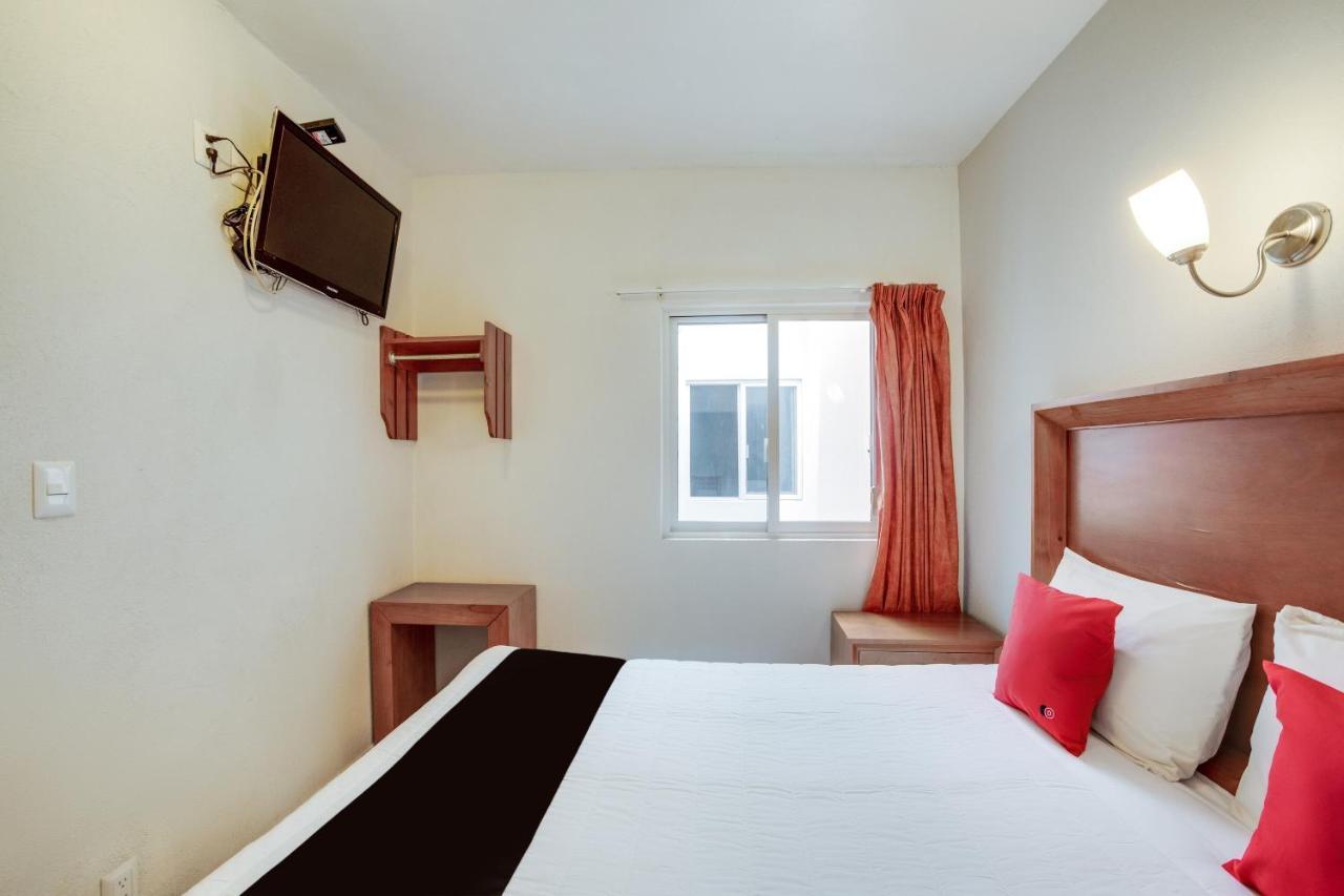 Hotel Пацкуаро Екстер'єр фото