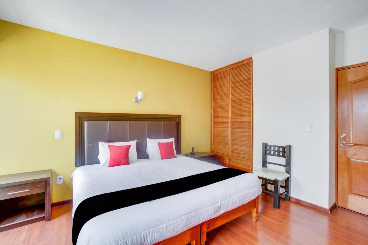Hotel Пацкуаро Екстер'єр фото