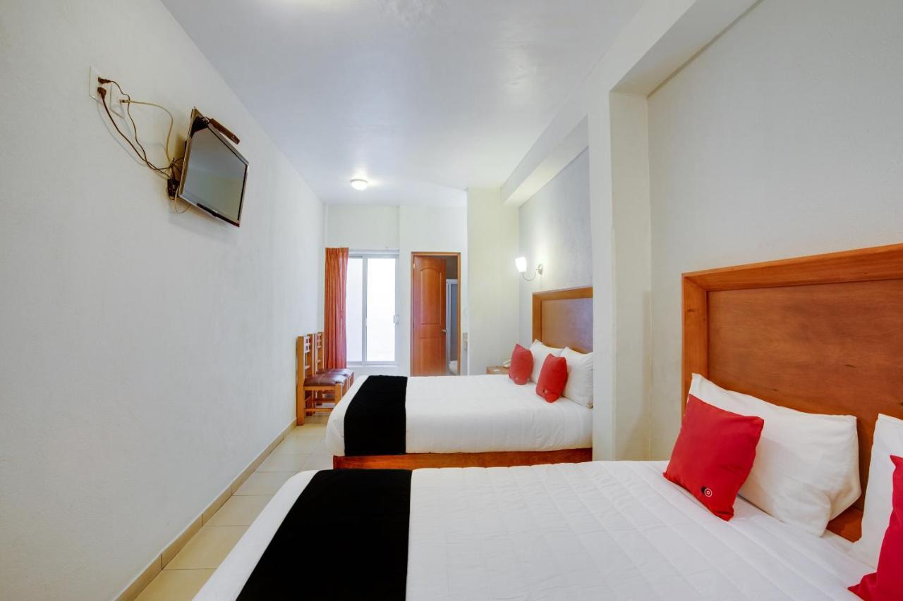 Hotel Пацкуаро Екстер'єр фото