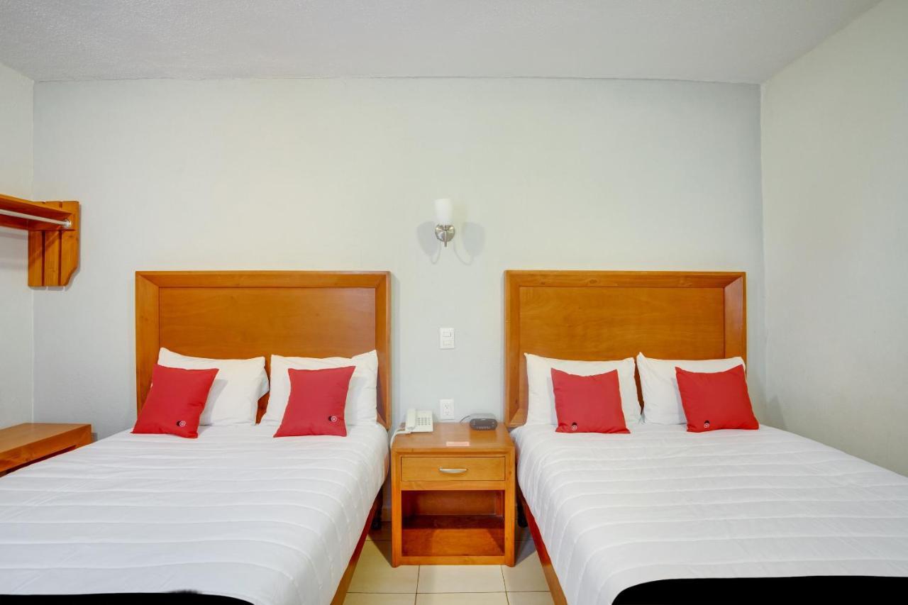 Hotel Пацкуаро Екстер'єр фото