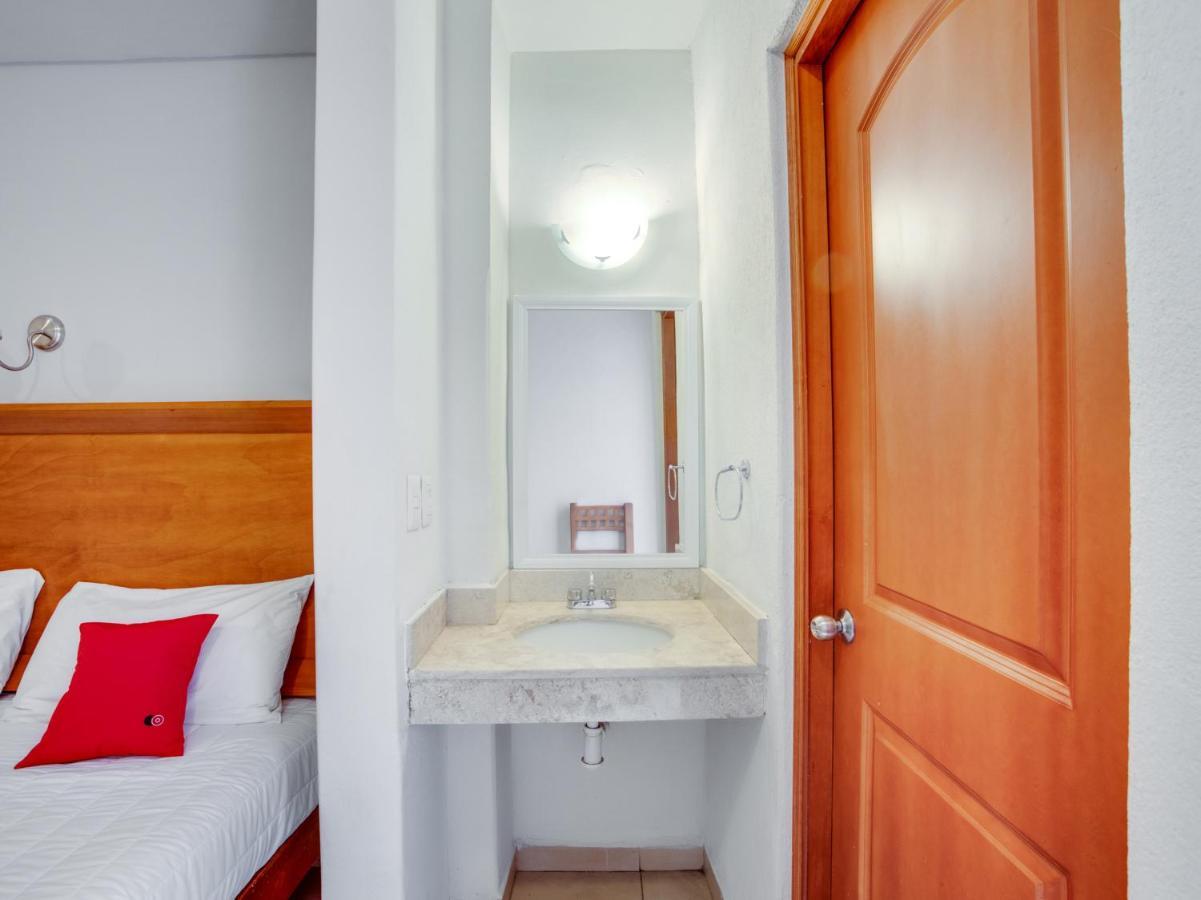 Hotel Пацкуаро Екстер'єр фото