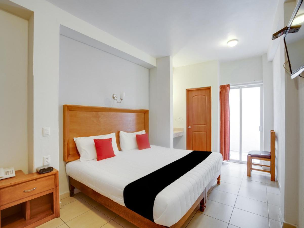 Hotel Пацкуаро Екстер'єр фото