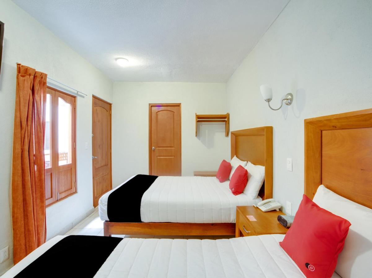 Hotel Пацкуаро Екстер'єр фото