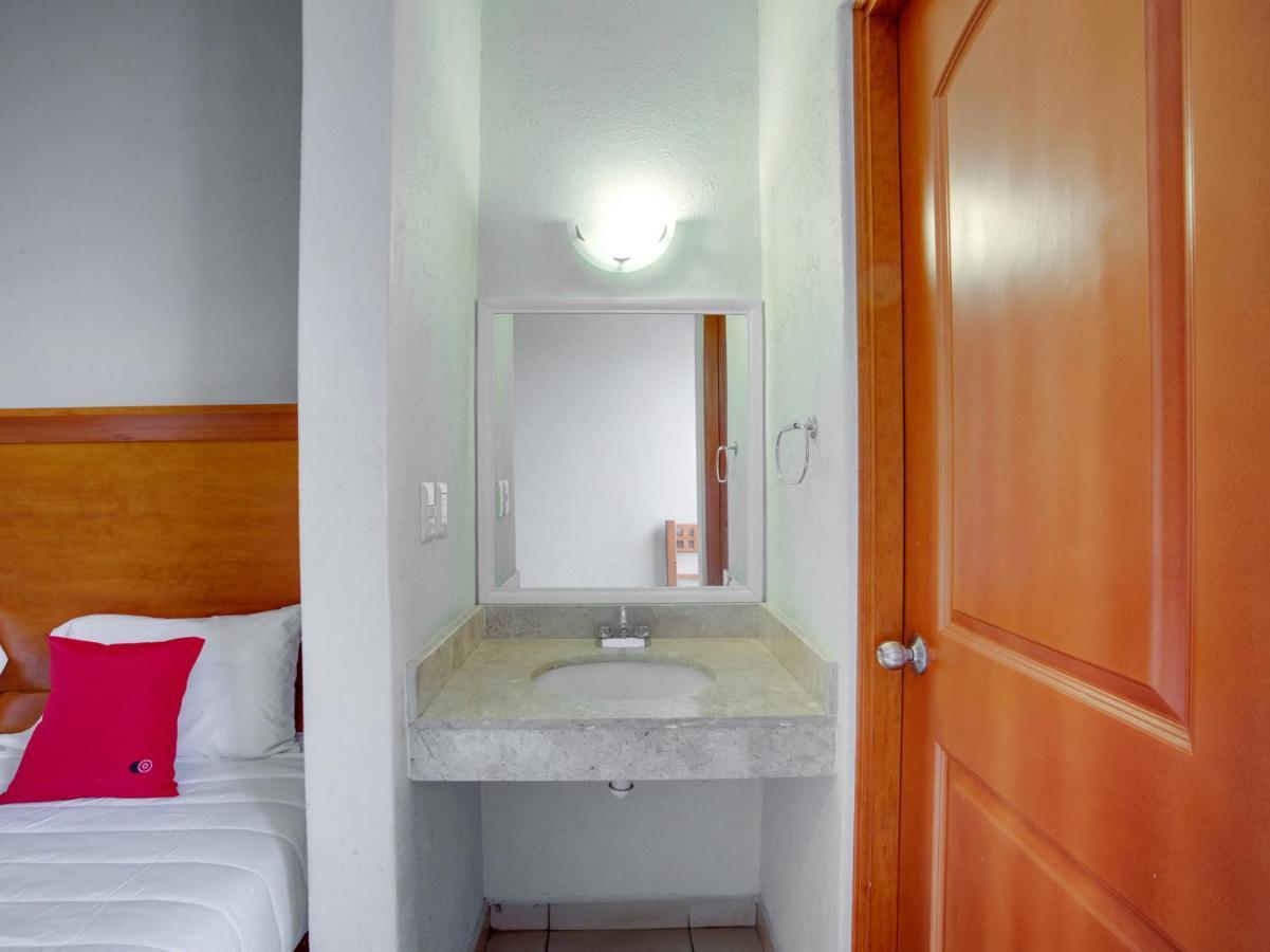 Hotel Пацкуаро Екстер'єр фото
