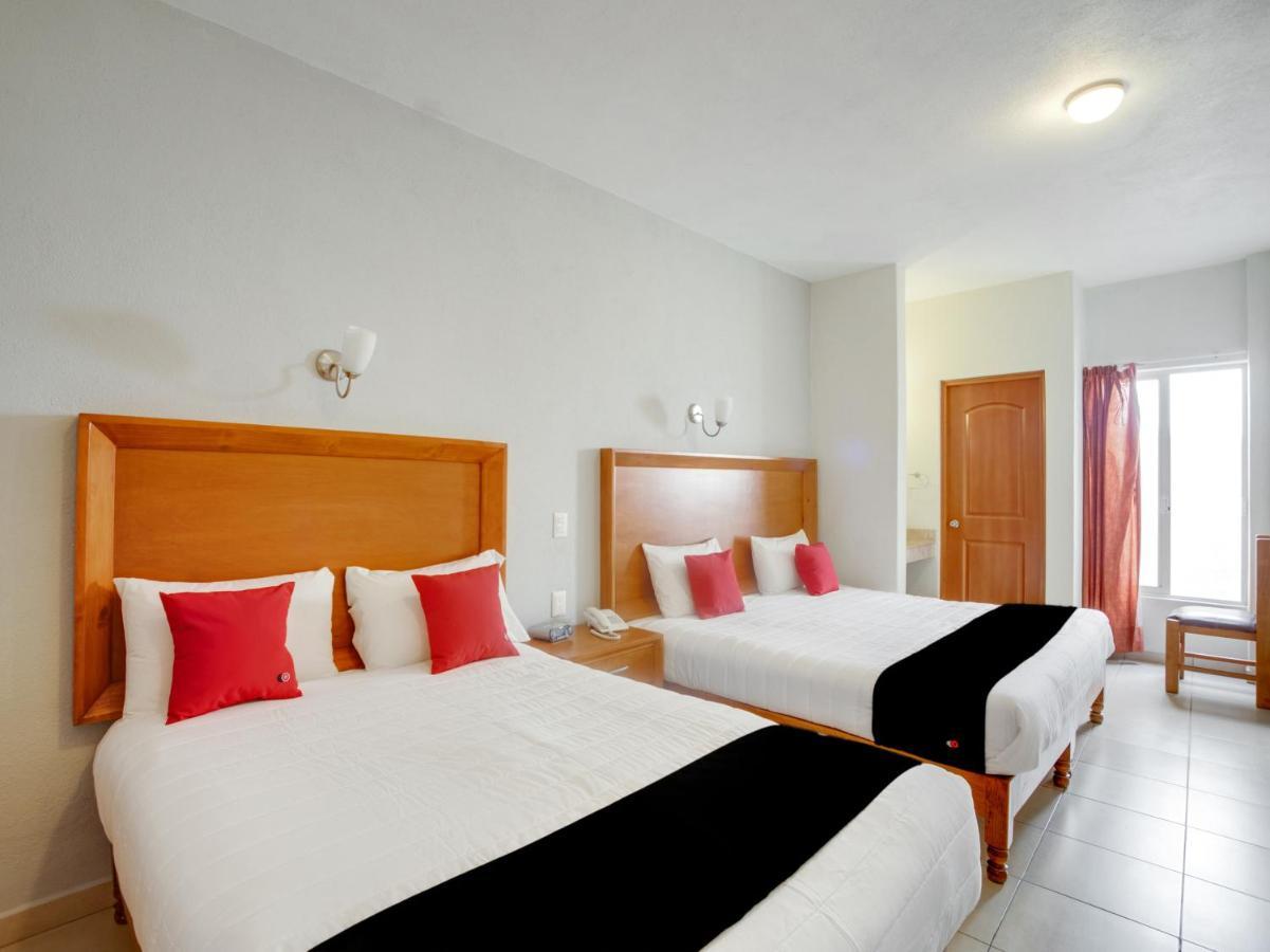 Hotel Пацкуаро Екстер'єр фото
