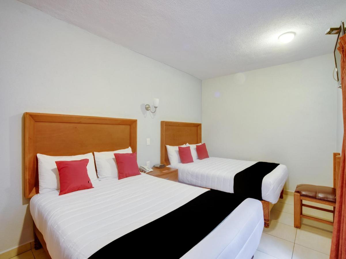 Hotel Пацкуаро Екстер'єр фото