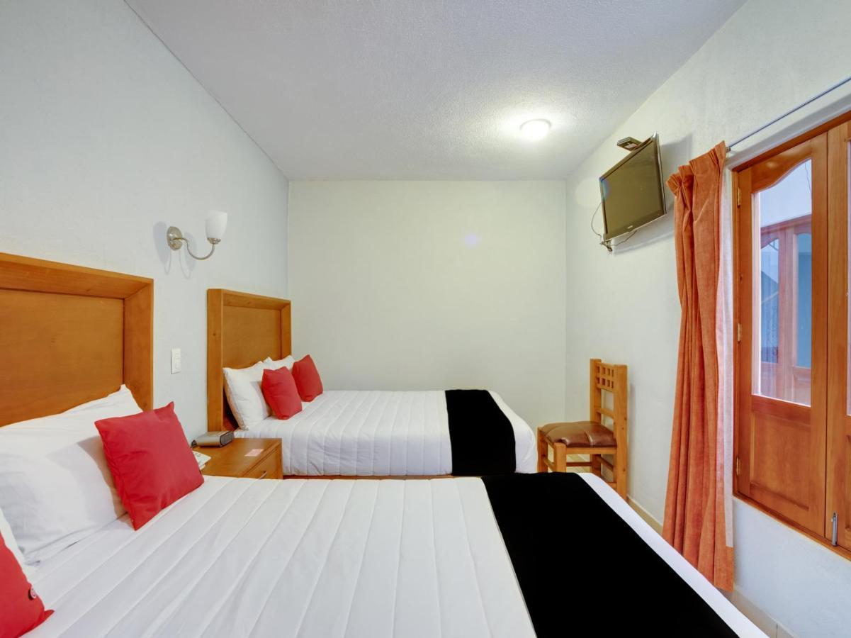 Hotel Пацкуаро Екстер'єр фото