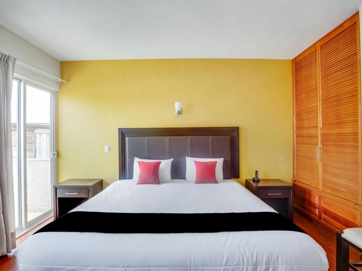 Hotel Пацкуаро Екстер'єр фото