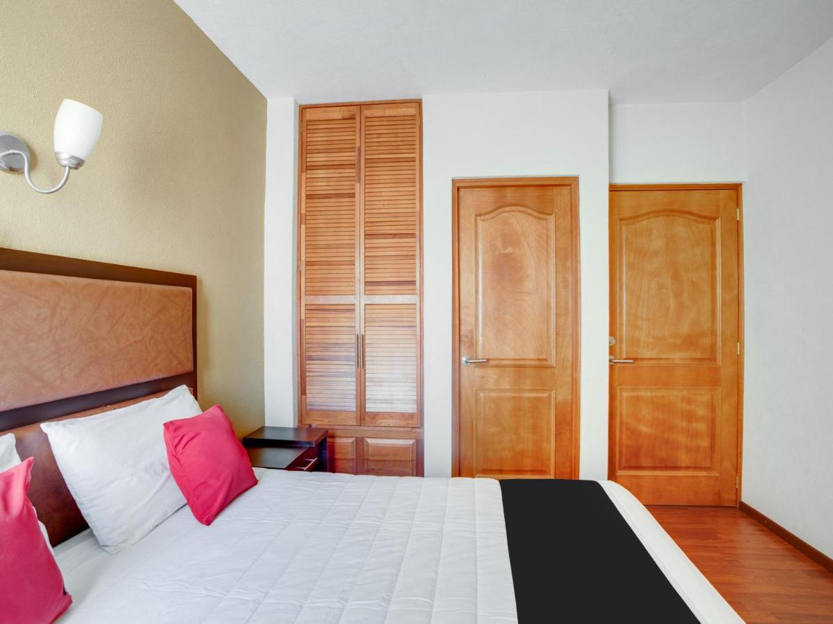 Hotel Пацкуаро Екстер'єр фото